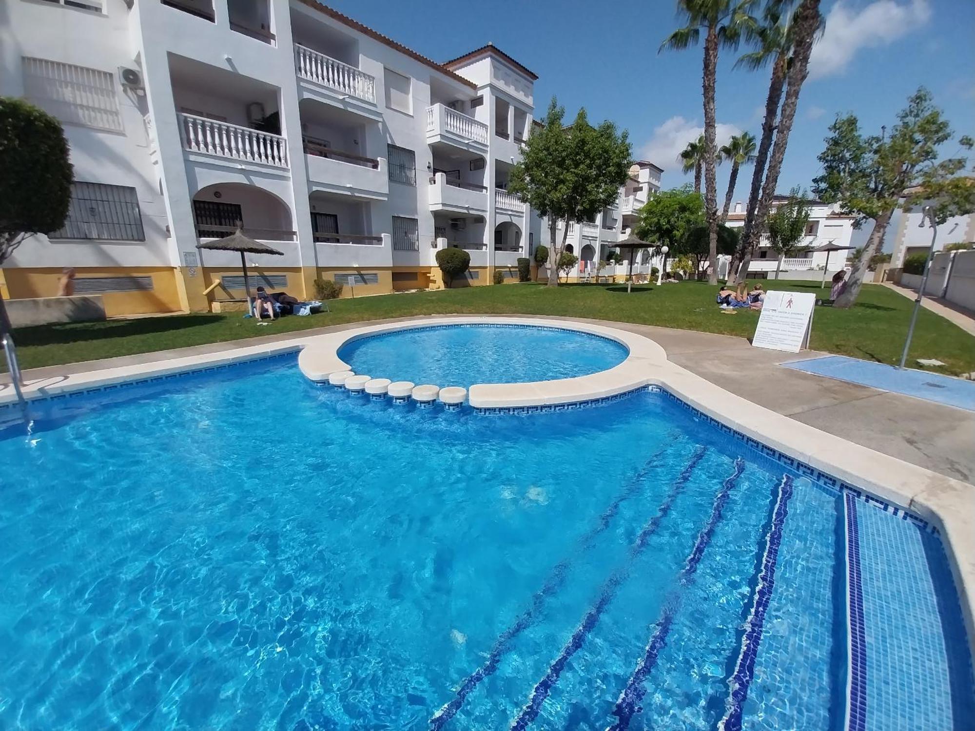 Charming Apartment In Front Of Villamartin Golf And Plaza Екстериор снимка