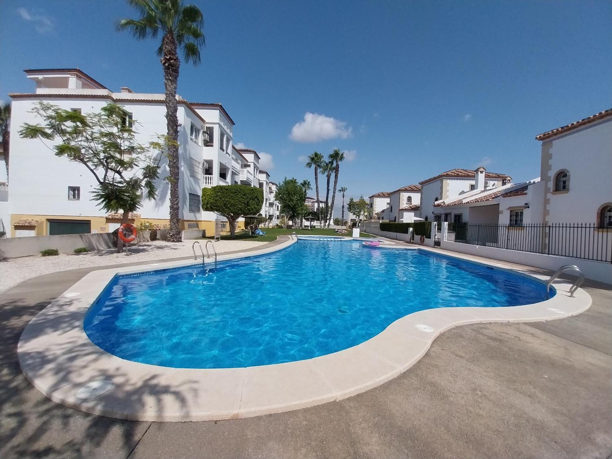 Charming Apartment In Front Of Villamartin Golf And Plaza Екстериор снимка